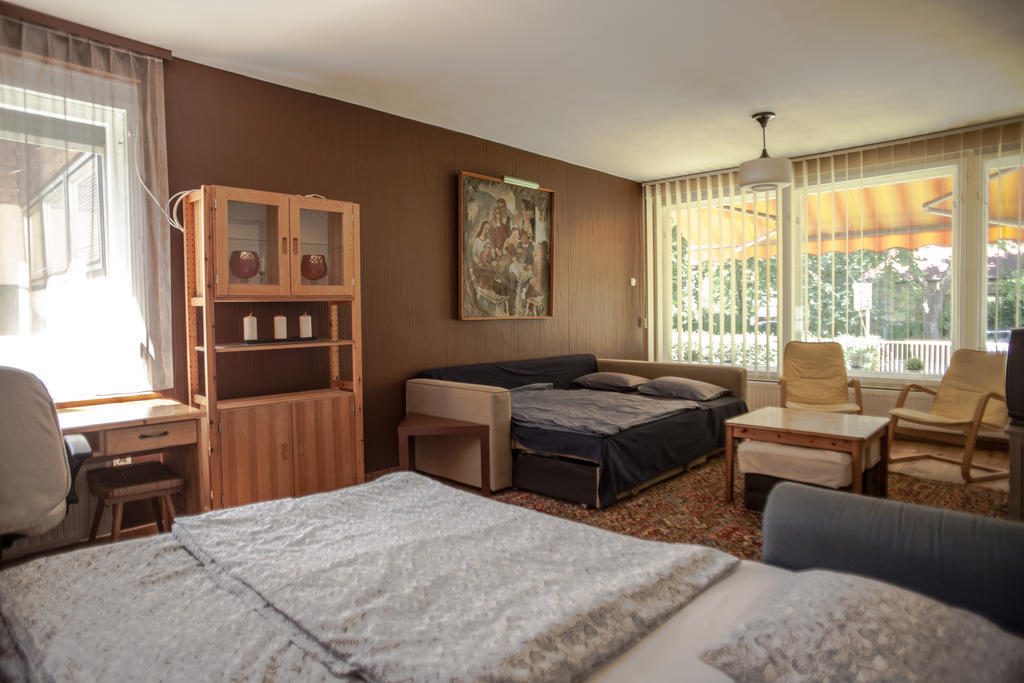 Villa Maria Vendeghaz Siófok Pokoj fotografie